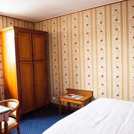 Hotel Jolly Roger Dunkirk Eksteriør billede